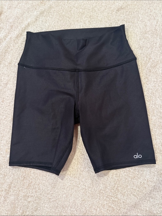 ALO Yoga Pants - ALO Yoga Black High-Rise Bike Shorts